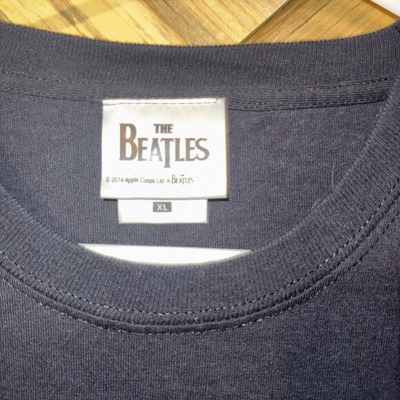 The Beatles T-Shirt Mens XLarge Abbey Road Front Cover 2014 FOTL Apple Corp - Picture 3 of 4